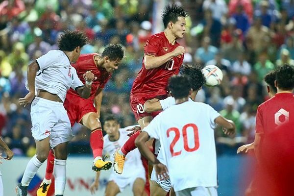 Bùi Vĩ Hào ghi bàn quyết định