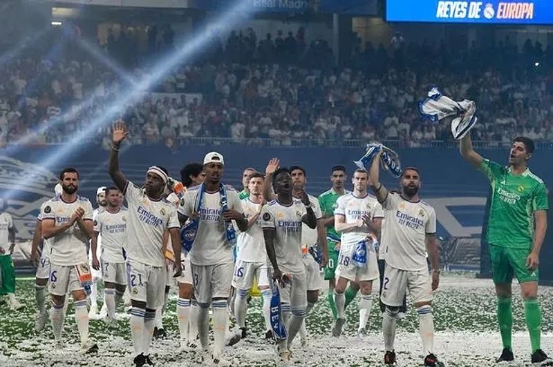 Real Madrid - CLB bóng đá vĩ đại nhất