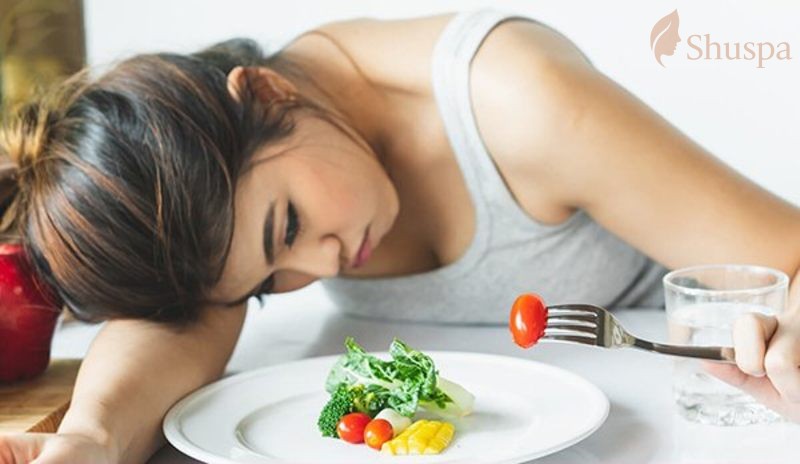 Thiếu hụt dinh dưỡng có thể làm lông mày giật trái