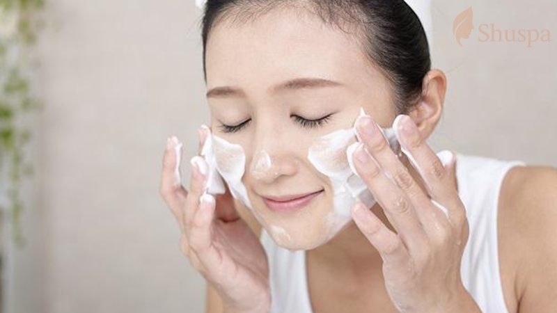 Cần phải làm sạch và bảo vệ da sau khi lấy nhân mụn chuẩn y khoa