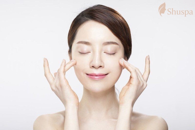 Chế độ ăn uống và thói quen sống là chìa khóa trong việc chăm sóc da dầu mụn